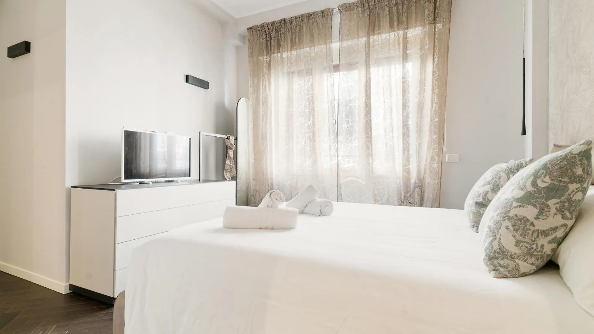 Conciliazione-Cadorna - Ampio Trilocale Di Design Apartment Milan 0*,  Italy